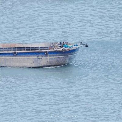 中国海警：菲运补船故意危险接近中方船只致擦碰，责任在菲方